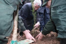 A glimpse of the participation of the Annaba Port Company in the national tree-planting campaign